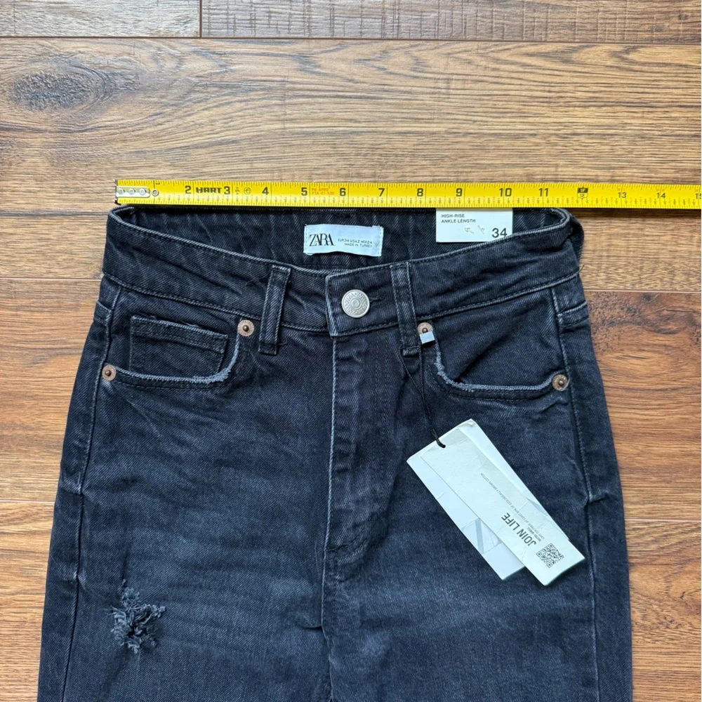 Zara Women’s High Rise Ankle Length Slim Distressed Black Jeans Size 2 NWT